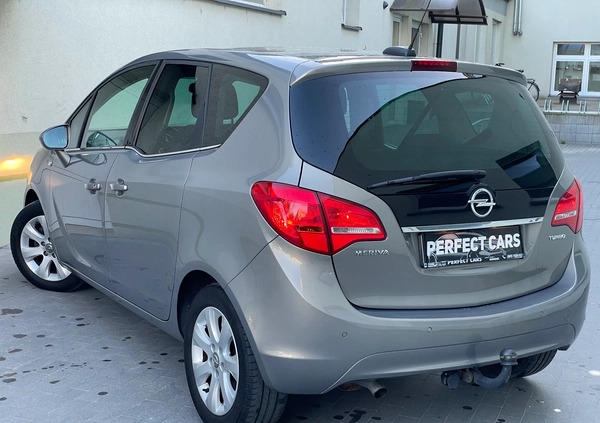 Opel Meriva cena 34700 przebieg: 142245, rok produkcji 2015 z Łapy małe 497